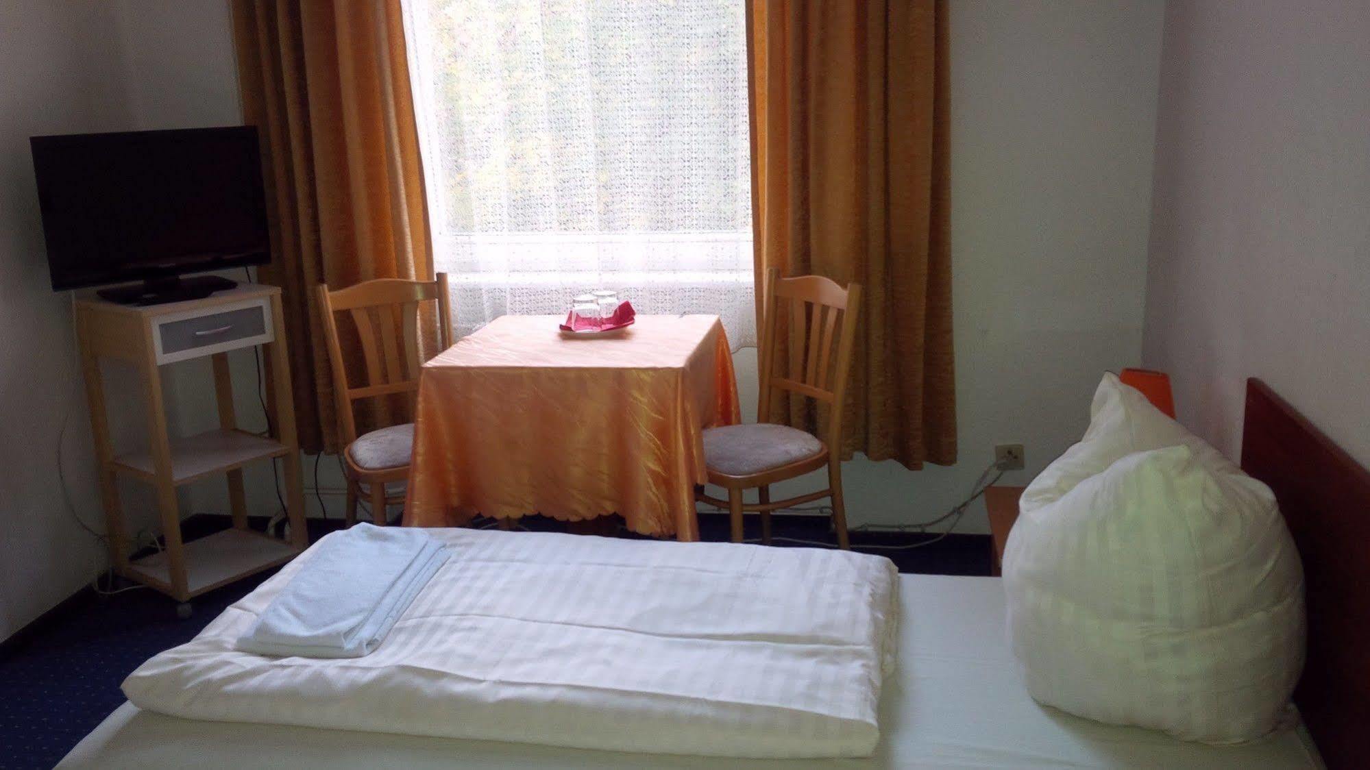 Maerkischer Hof 3* Berlino